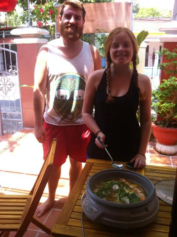 Red Ceramics Homestay Χόι Αν