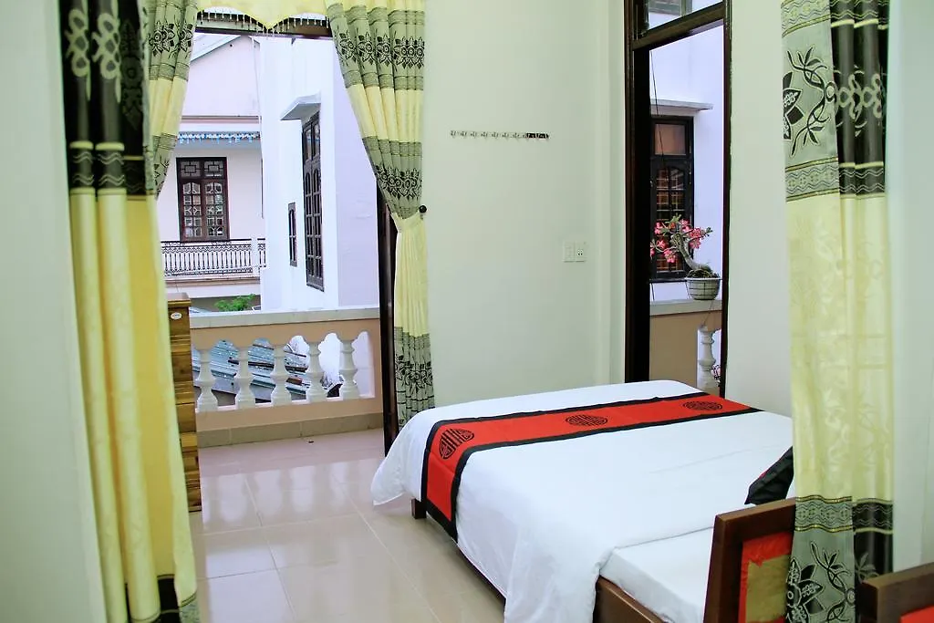 Red Ceramics Homestay Χόι Αν