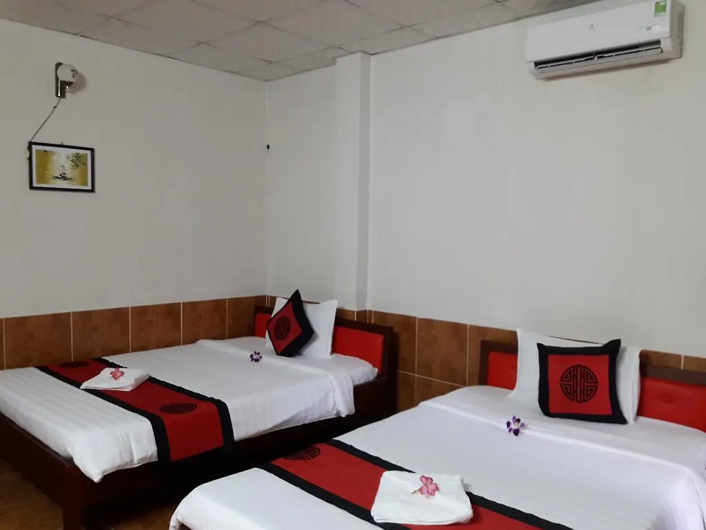 Red Ceramics Homestay Χόι Αν