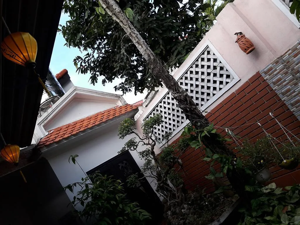 Red Ceramics Homestay Χόι Αν