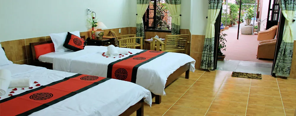 Red Ceramics Homestay Χόι Αν