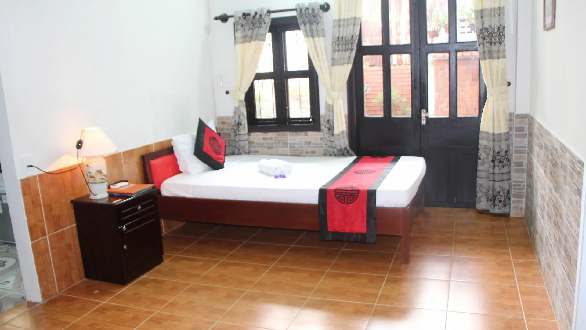 Red Ceramics Homestay Χόι Αν 0*,
