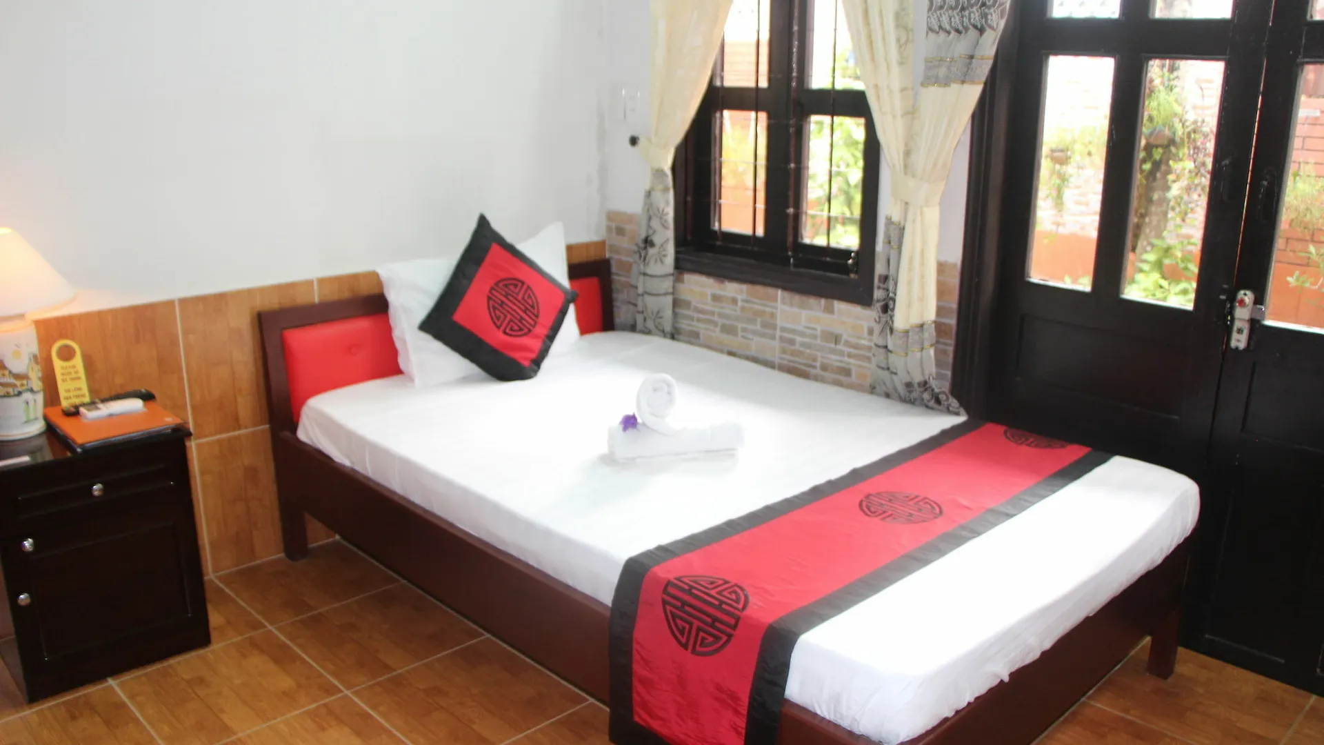Red Ceramics Homestay Χόι Αν