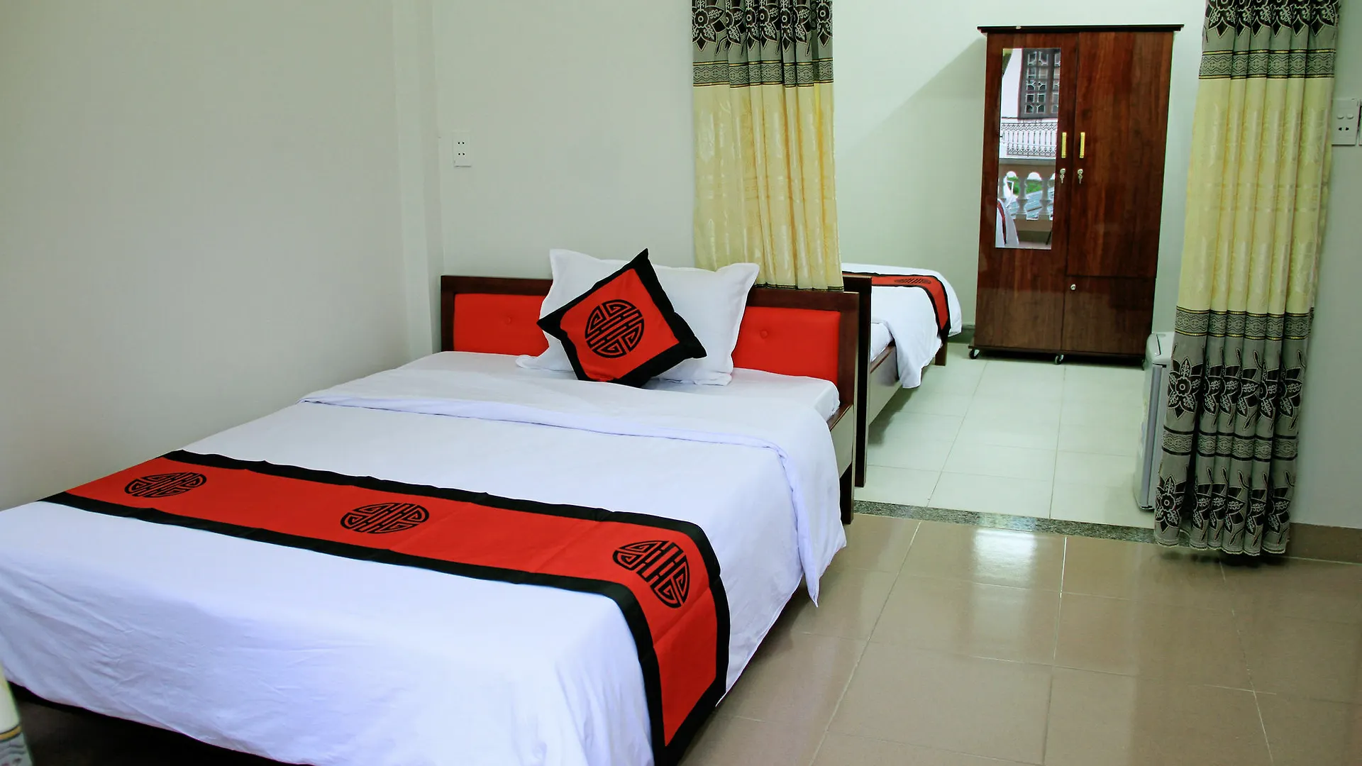 Red Ceramics Homestay Χόι Αν 0*,